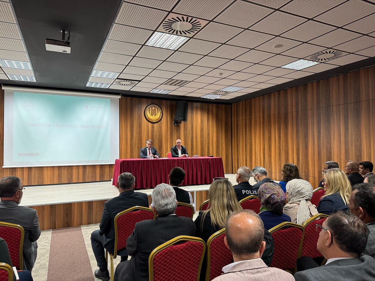 İlçe İdare Şube Başkanları Toplantısı ve Muhtar Hizmet İçi Eğitimi Toplantısı Yapıldı
